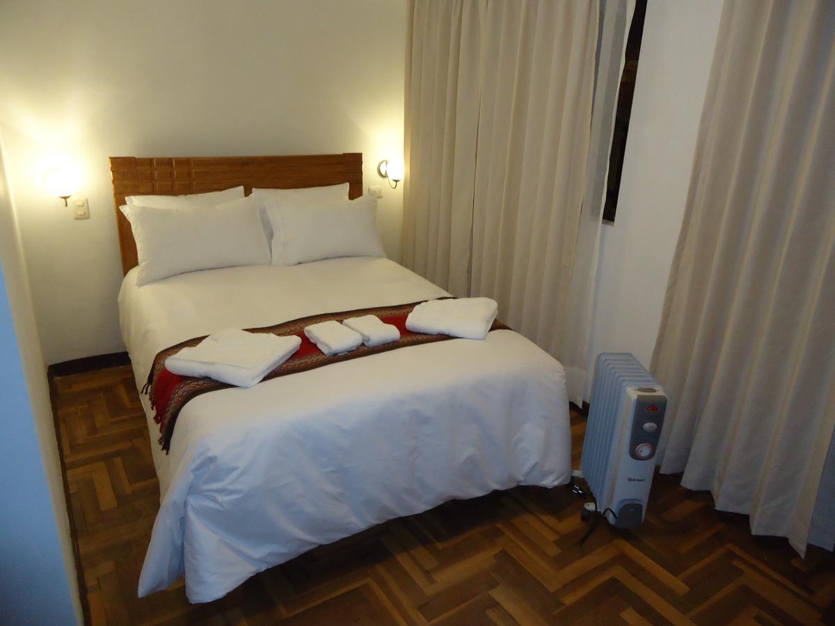 Hotel Montecristo クスコ エクステリア 写真