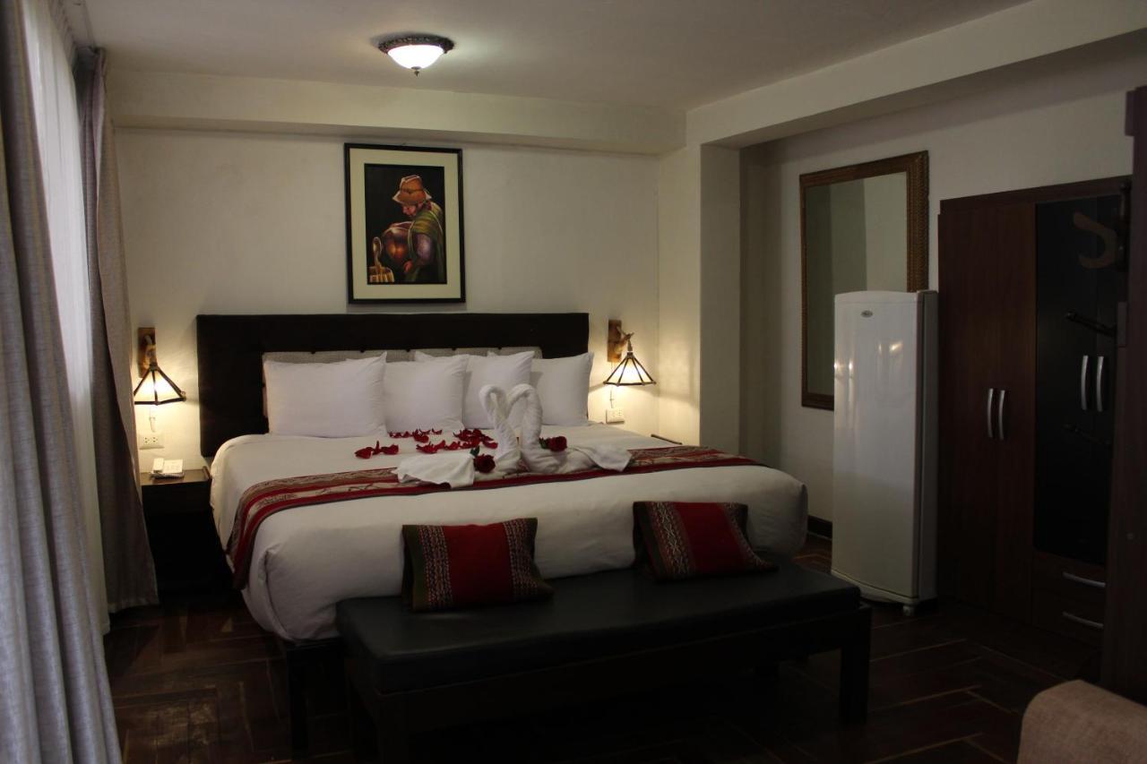 Hotel Montecristo クスコ エクステリア 写真