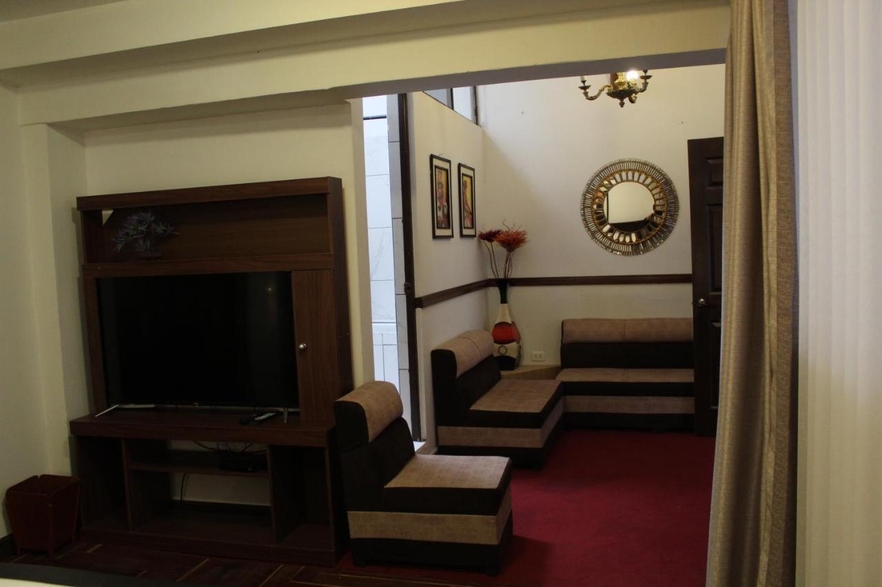 Hotel Montecristo クスコ エクステリア 写真